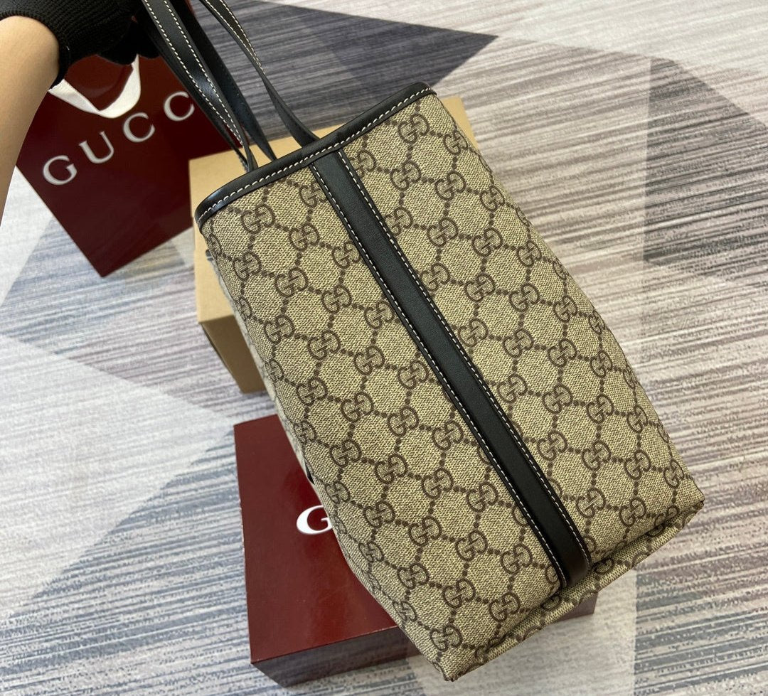 Gucci GG Emblem large tote bag