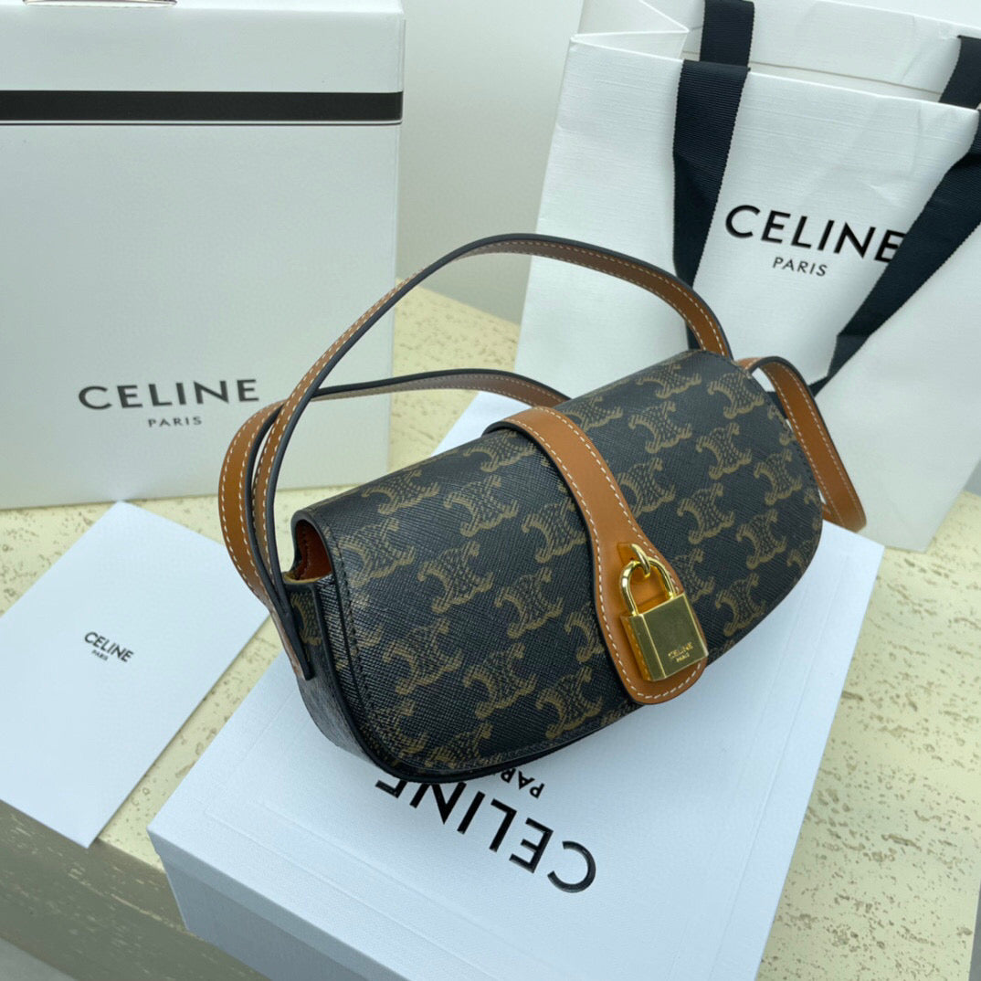 Celine CLUTCH ON STRAP TABOU