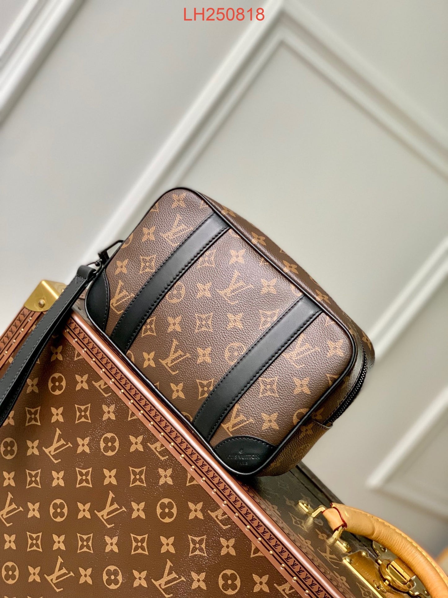 Louis Vuitton Pochette Kasai