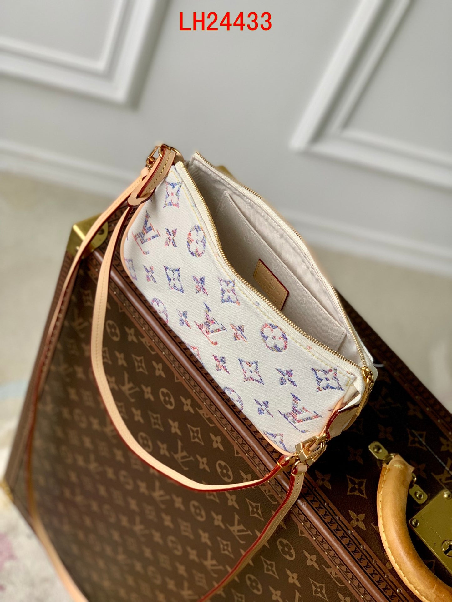 Louis Vuitton Pochette Accessoires denim