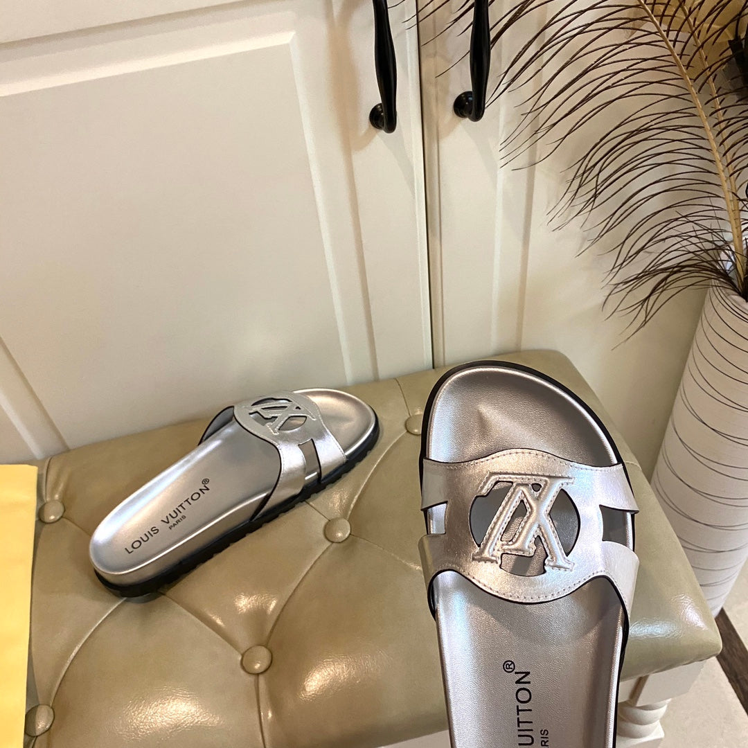 Louis Vuitton Slippers