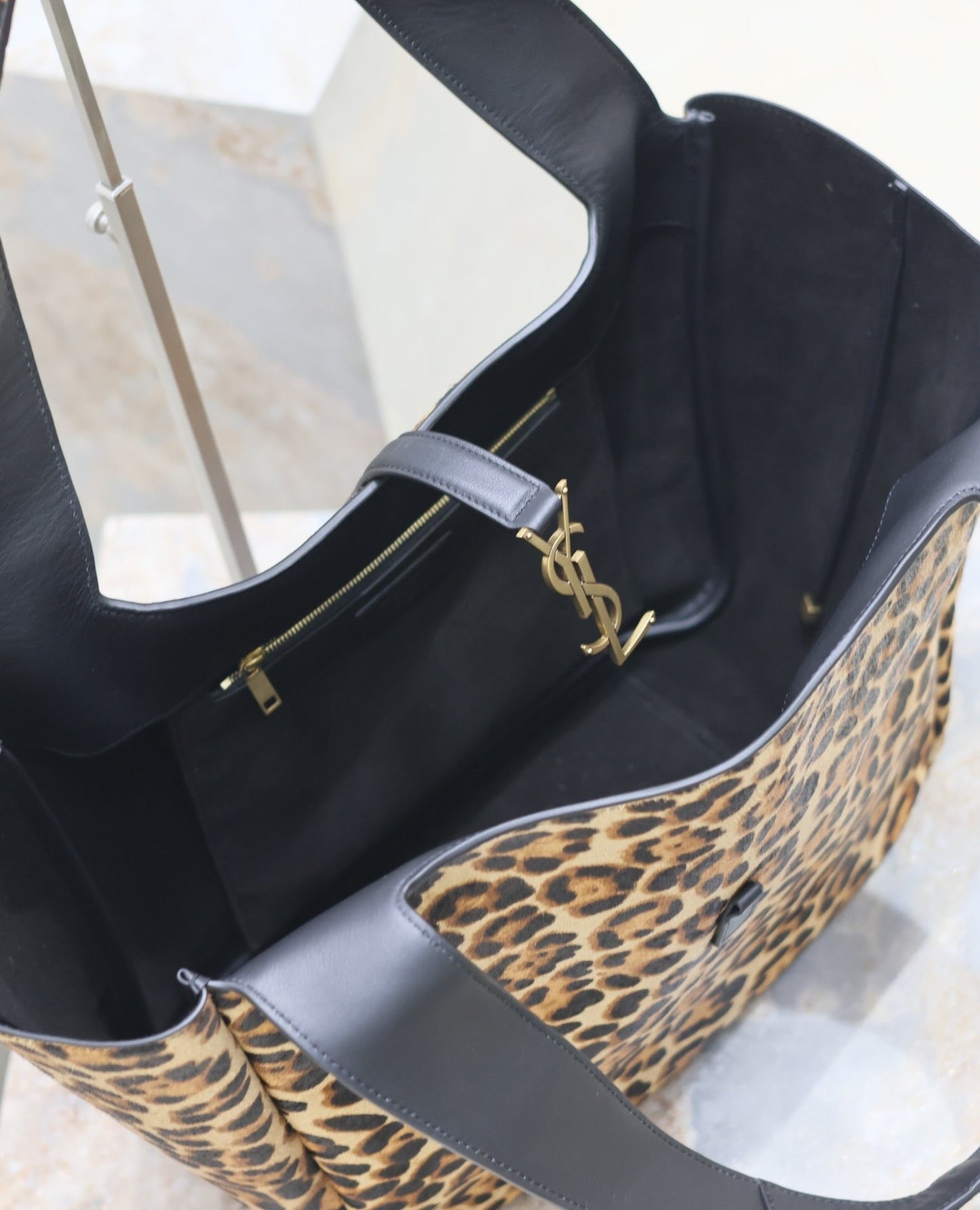 YSL Le 5 a 7 Bea Tote bag in leopard print