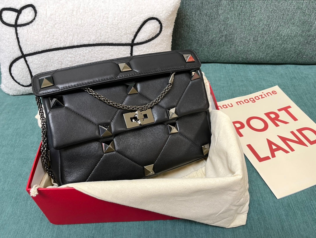 Valentino Garavani Roman Stud with chain