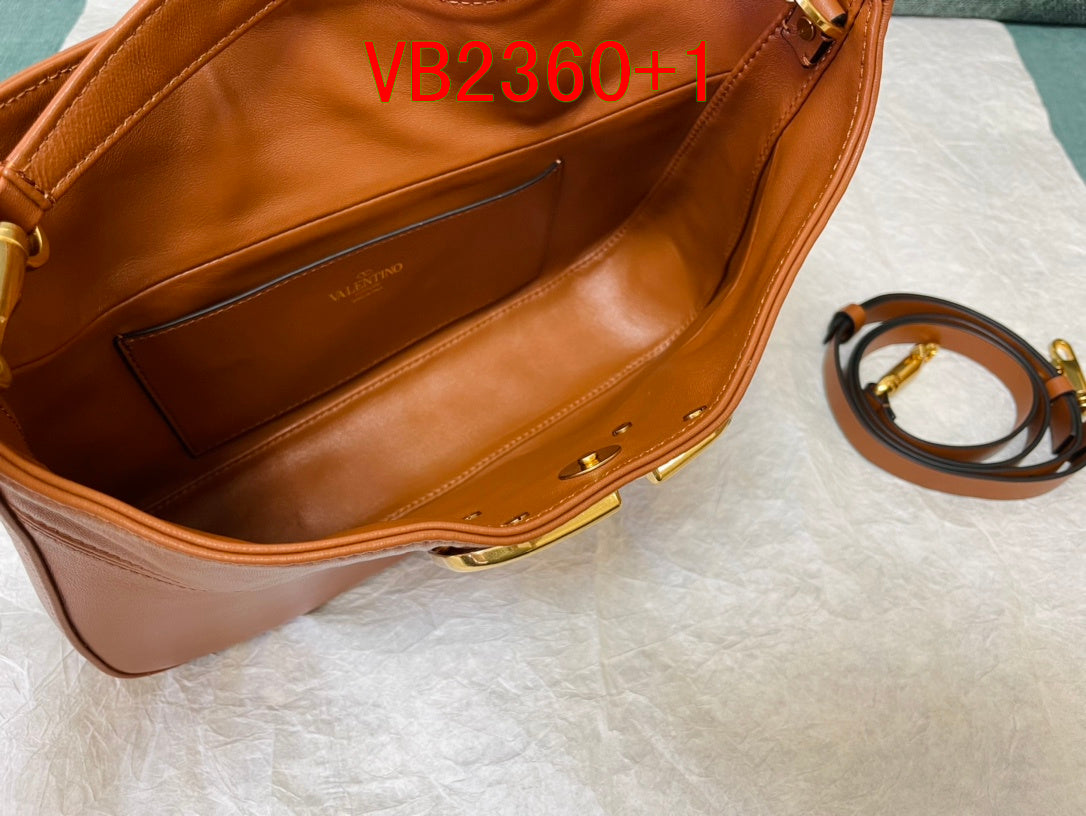 Valentino Garavani Stud Sign Hobo