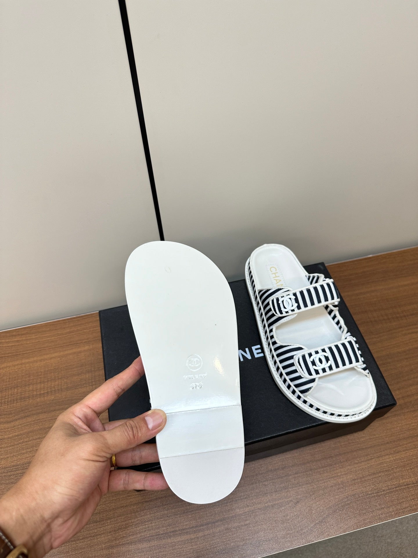 Chanel slides