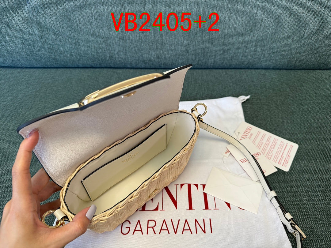 Valentino Garavani straw shoulder bag