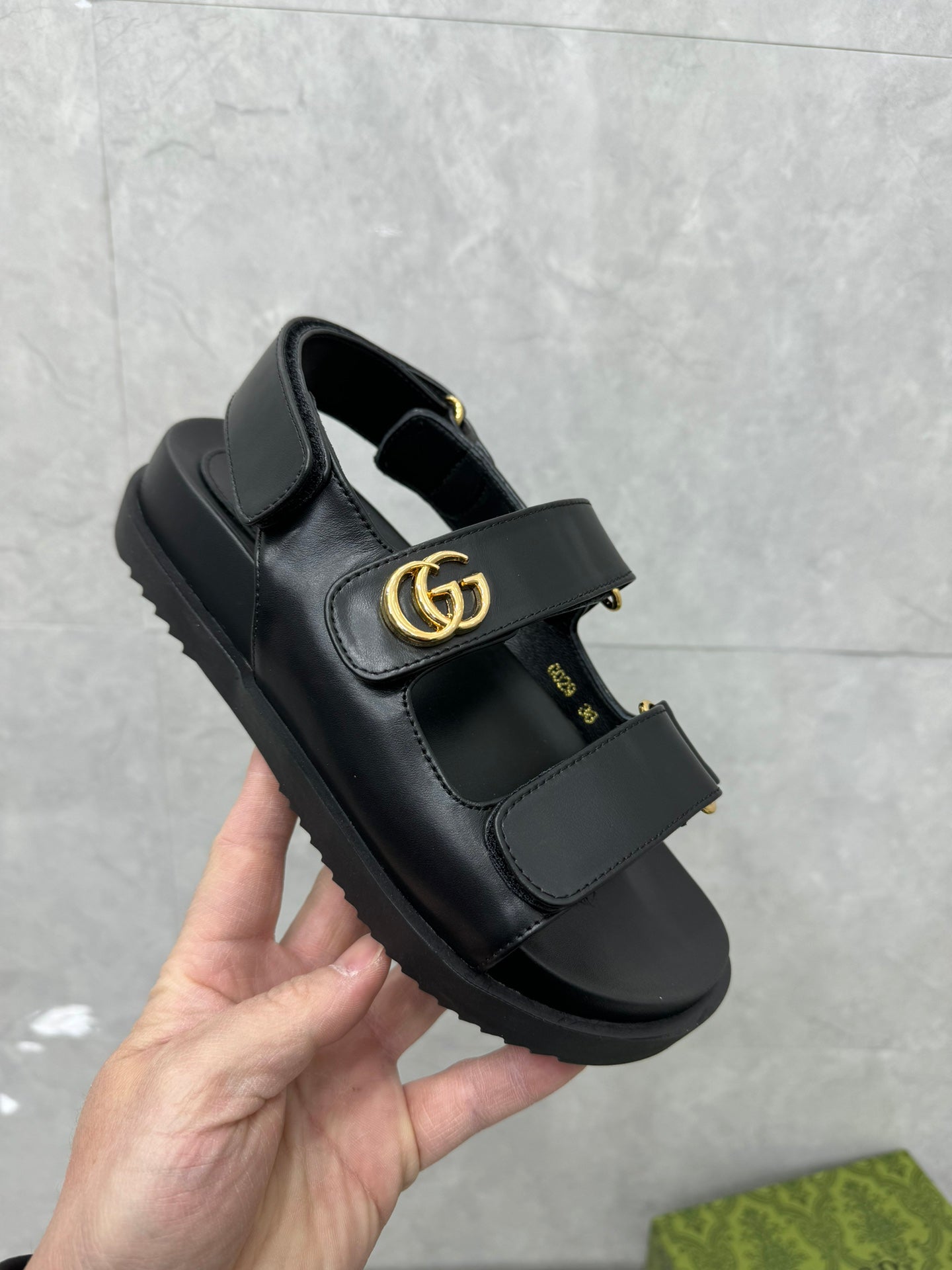 Gucci leather sandals