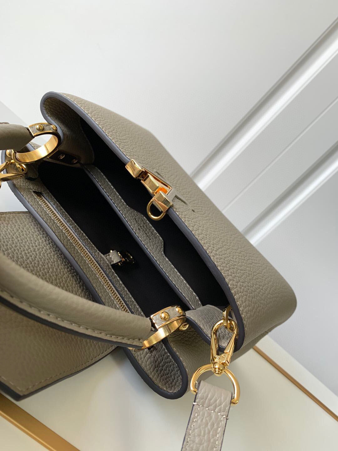 Louis Vuitton Capucinese BB, PM, GM