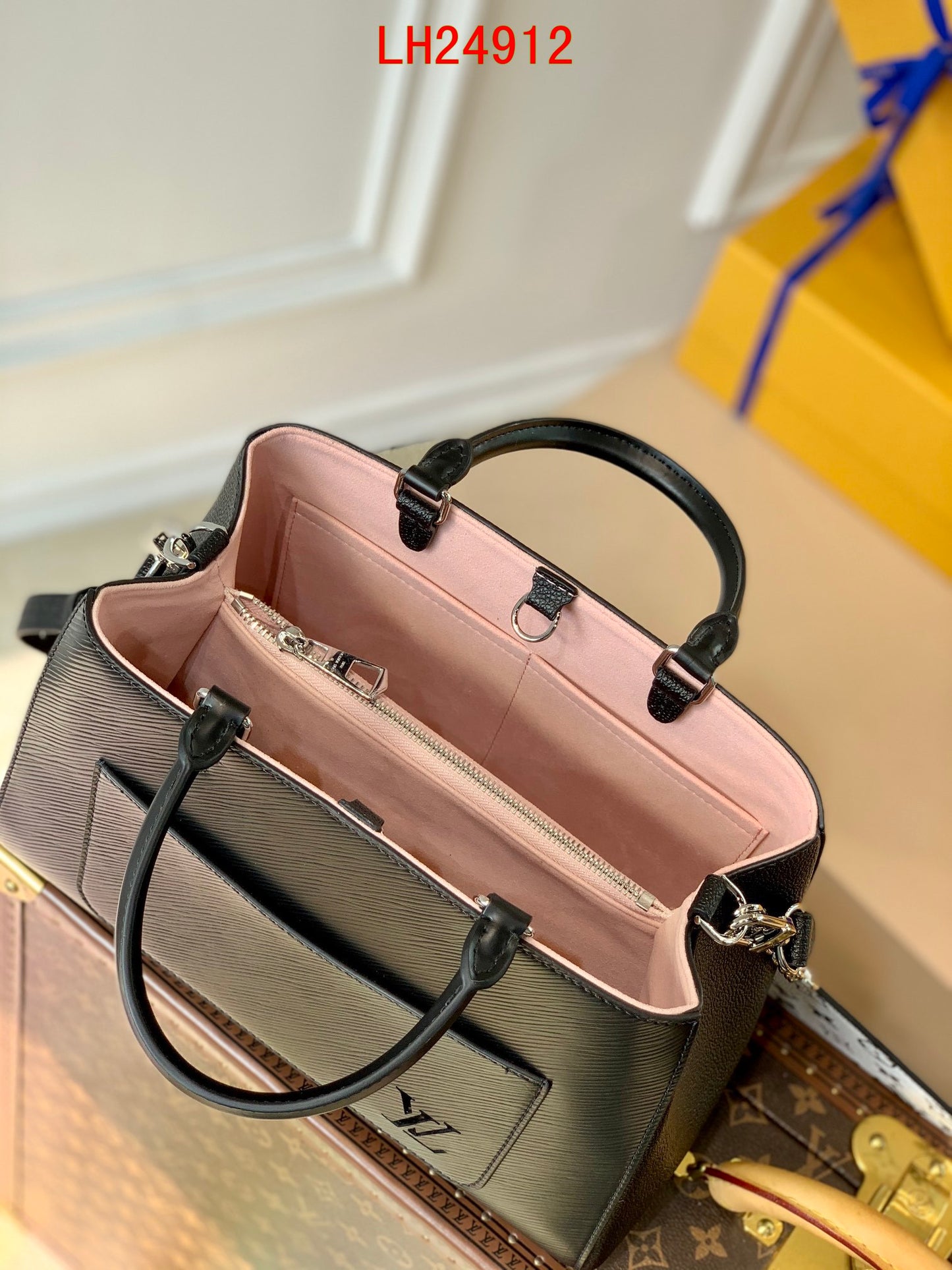 Louis Vuitton Marelle Tote Epi leather bag
