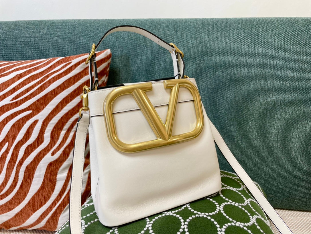 Valentino Garavani Super Bucket bag