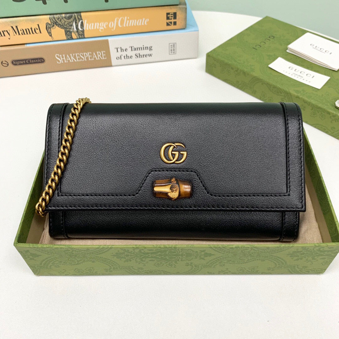 Gucci Diana Chain Wallet