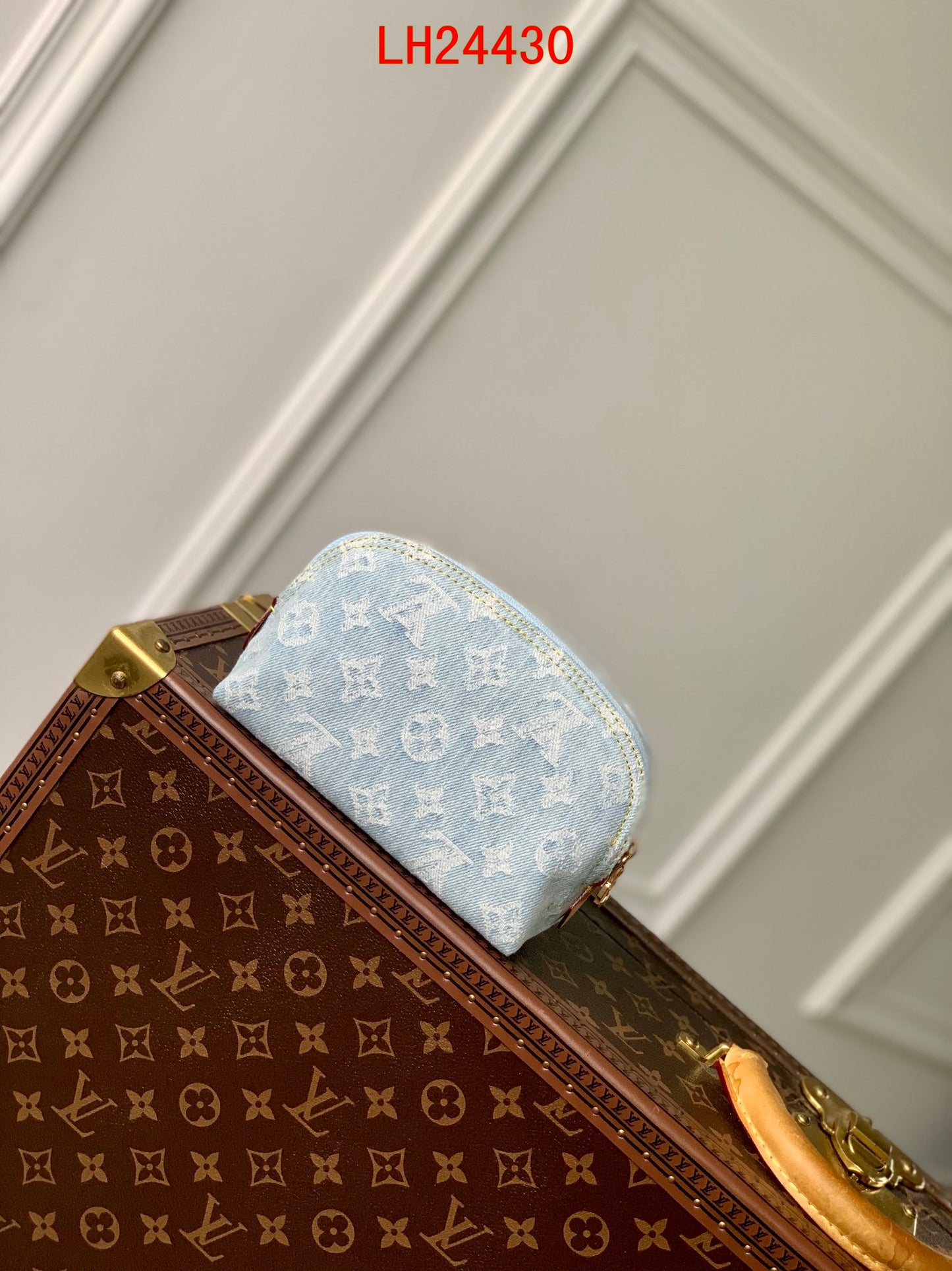 Louis Vuitton Pochette Cosmétique