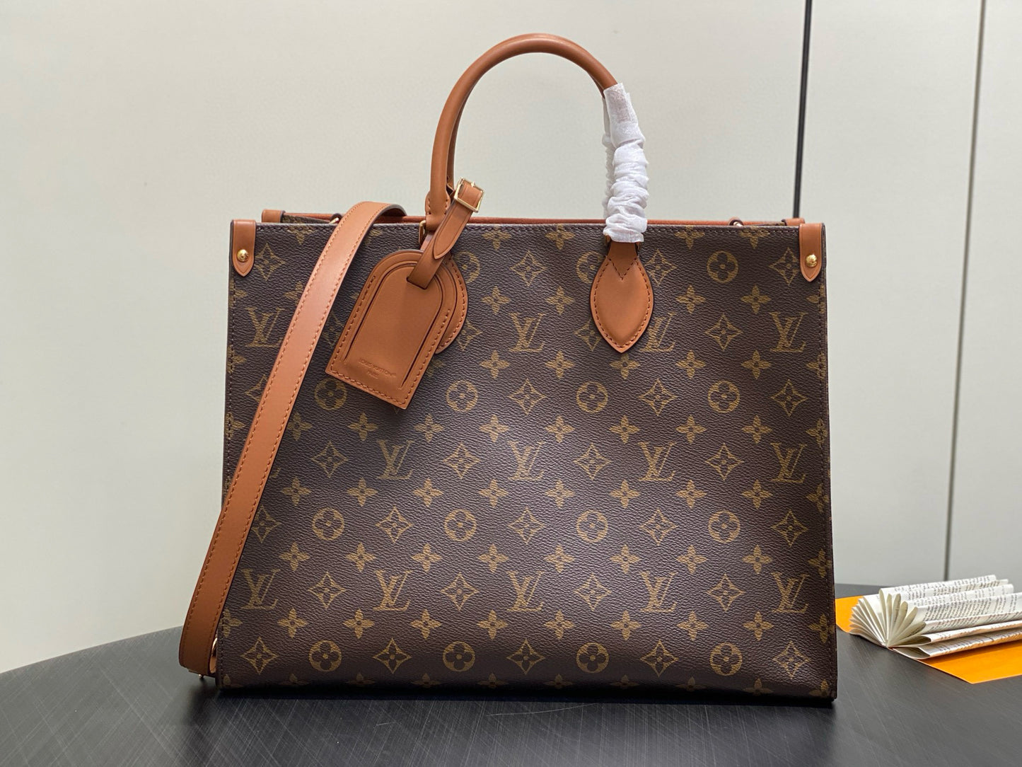 Louis Vuitton ONTHEGO ORGANIZER