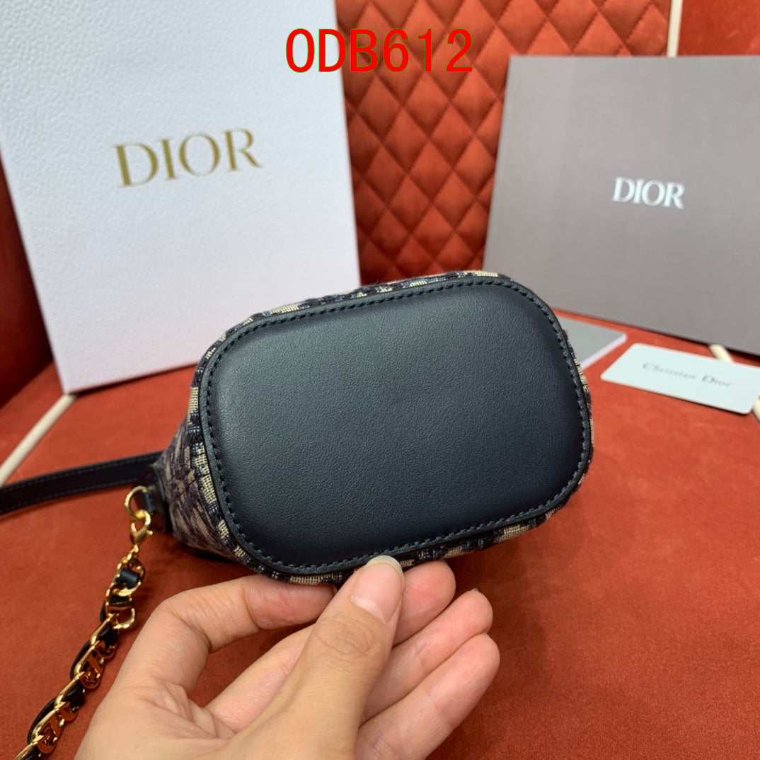 Dior Montaigne Amber