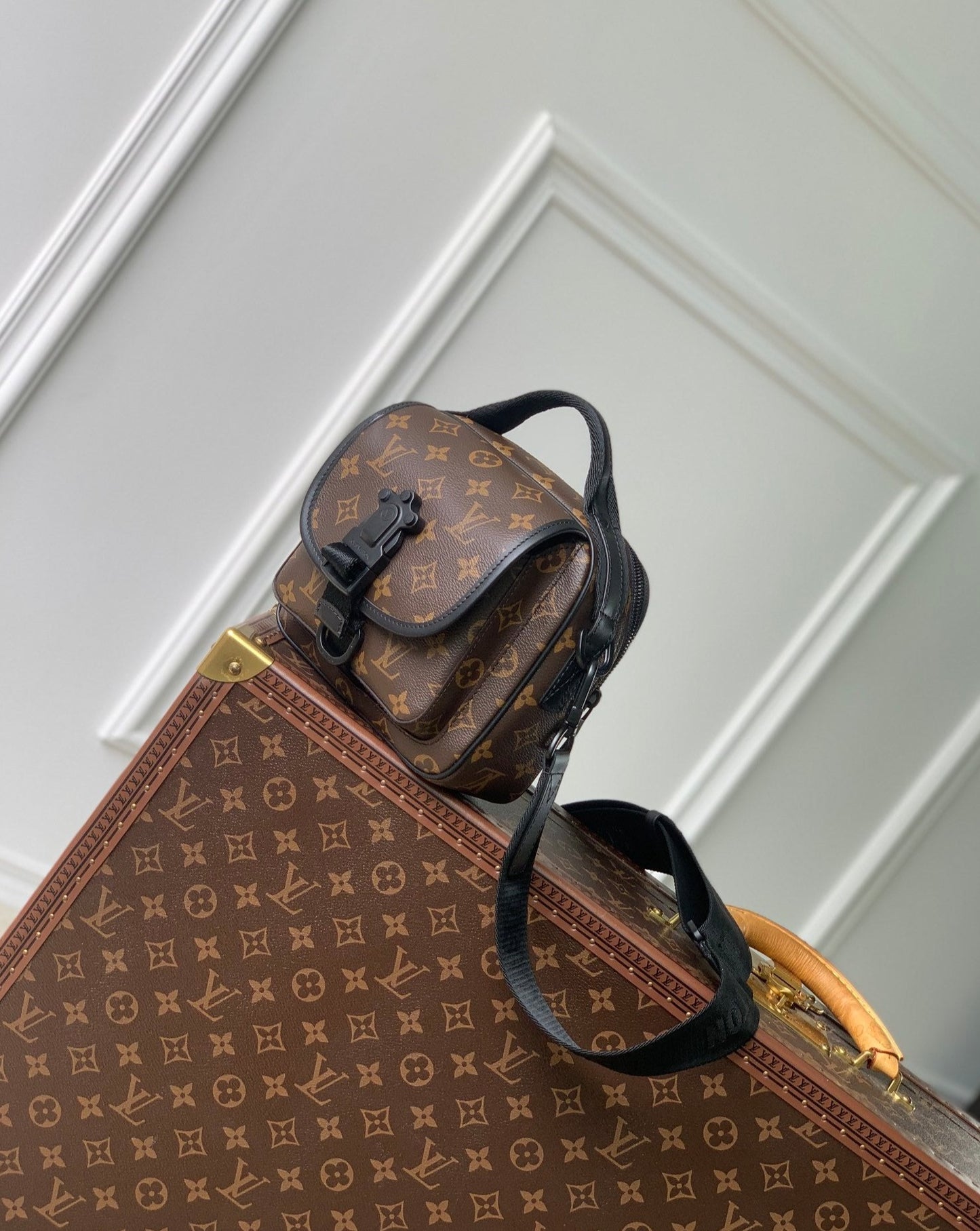 Louis Vuitton Quest Monogram Macassar