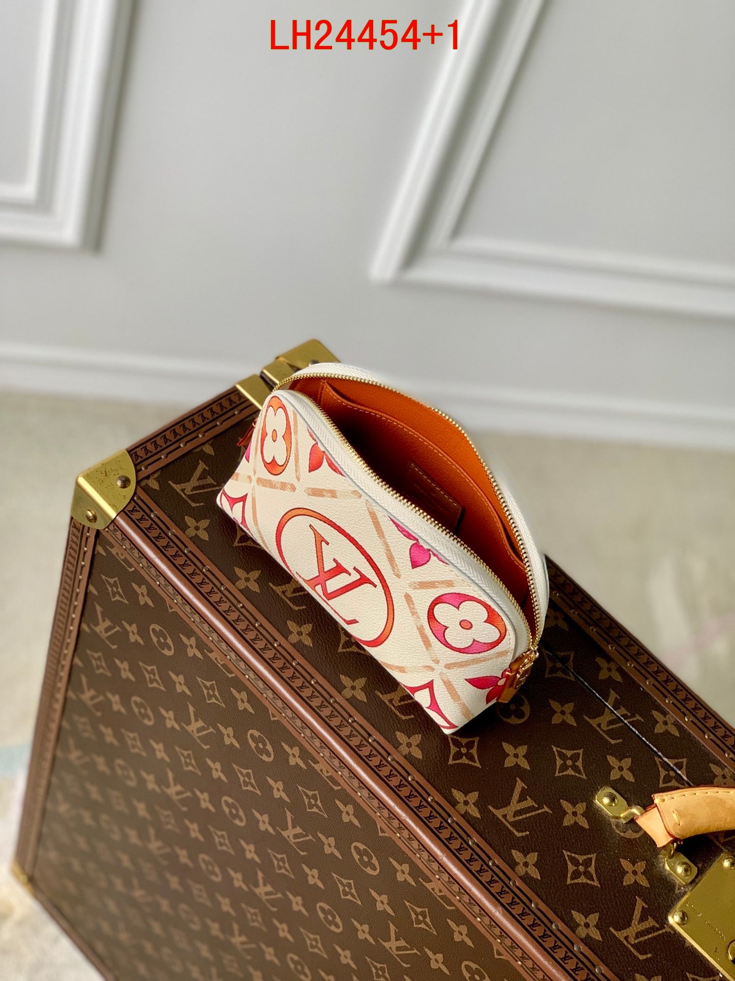Louis Vuitton Pochette Cosmétique