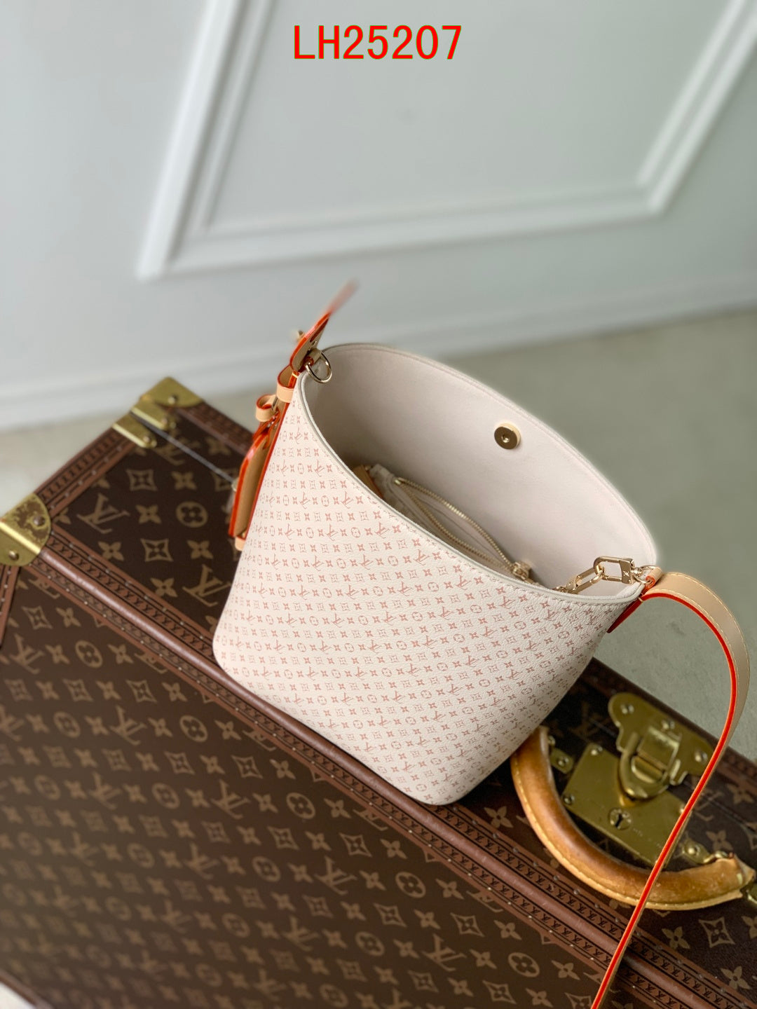 Louis Vuitton All In BB bag Romance animation