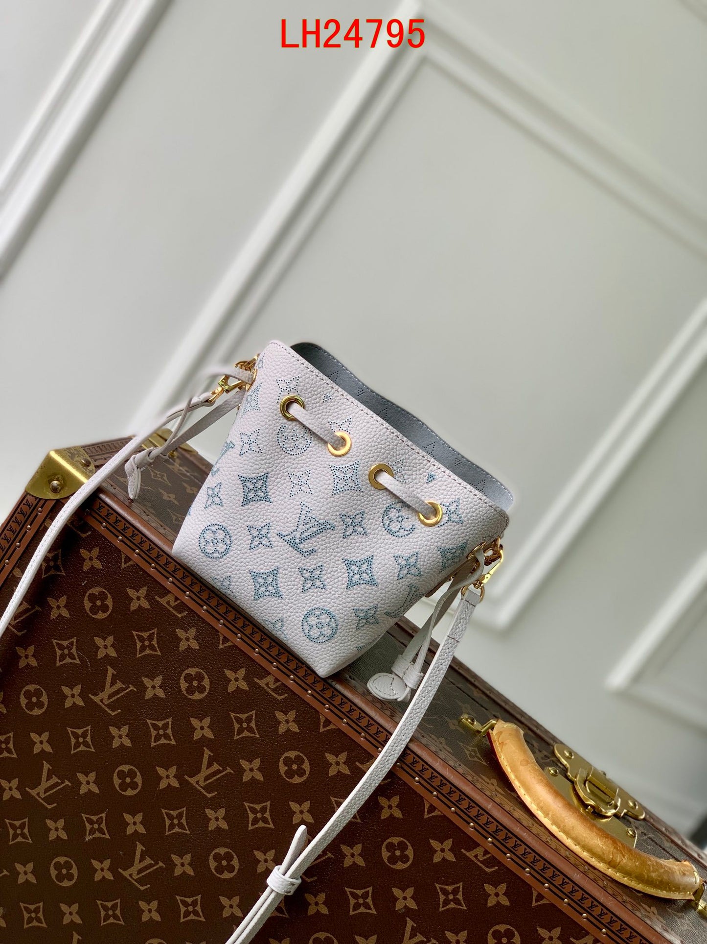 Louis Vuitton Pico Bella Mahina leather