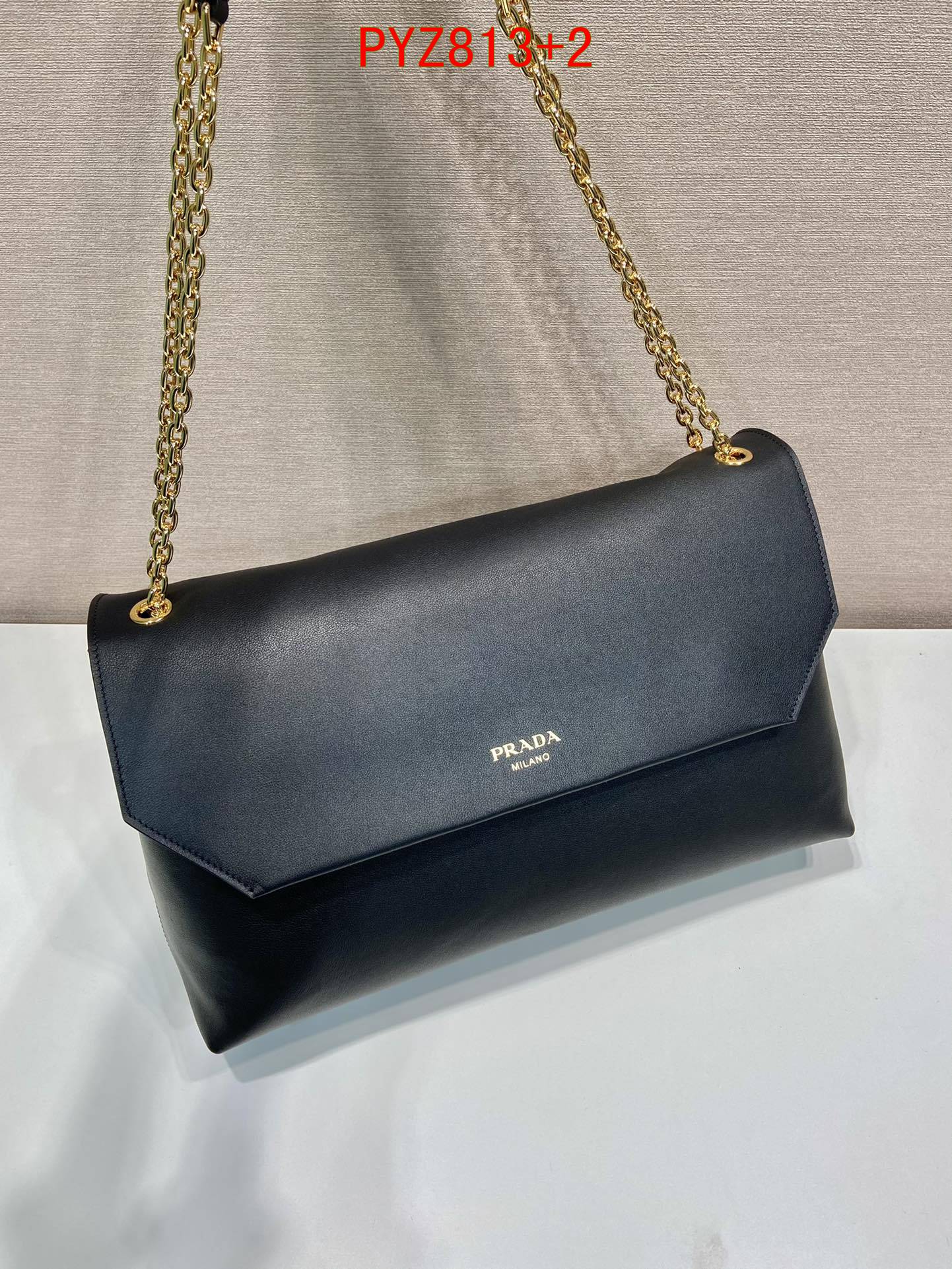 Prada gold outlet chain shoulder bag