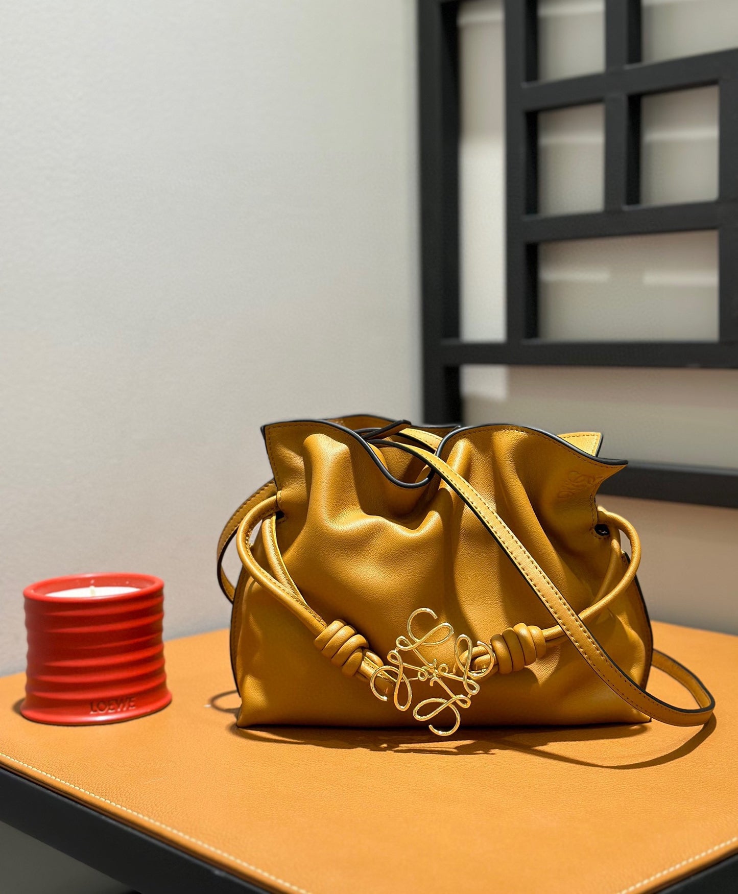 Loewe Flamenco