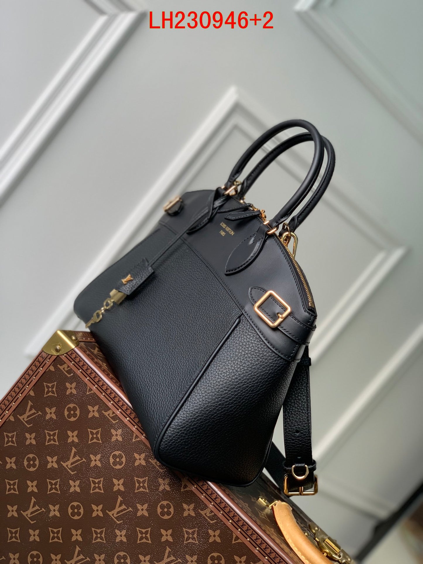 Louis Vuitton Lock It MM