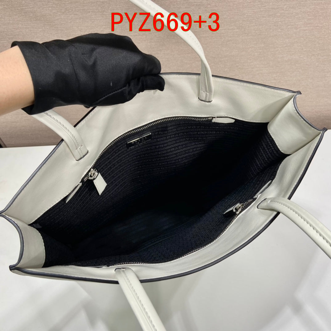 Prada Leather tote bag