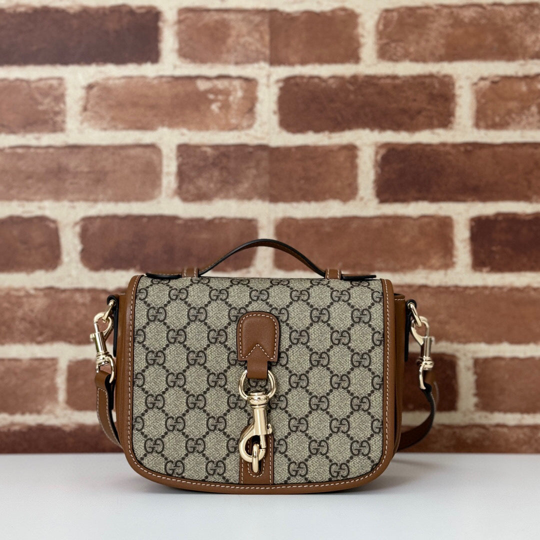 Gucci EMBLEM MINI SHOULDER BAG