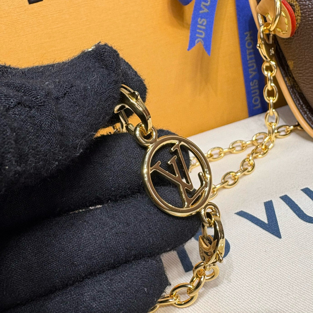Louis Vuitton Pochette Camille