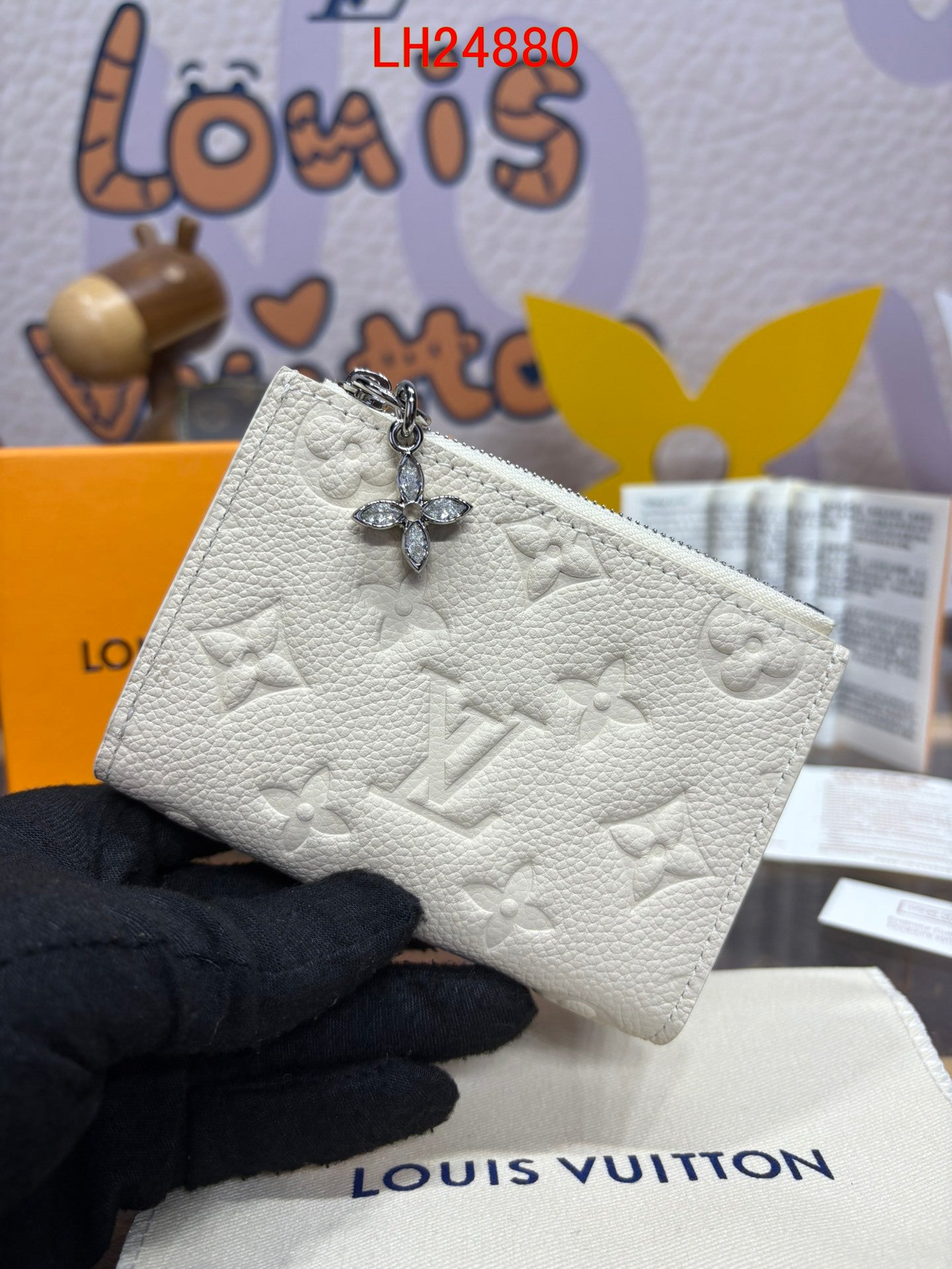 Louis Vuitton Lisa Wallet Ski collection