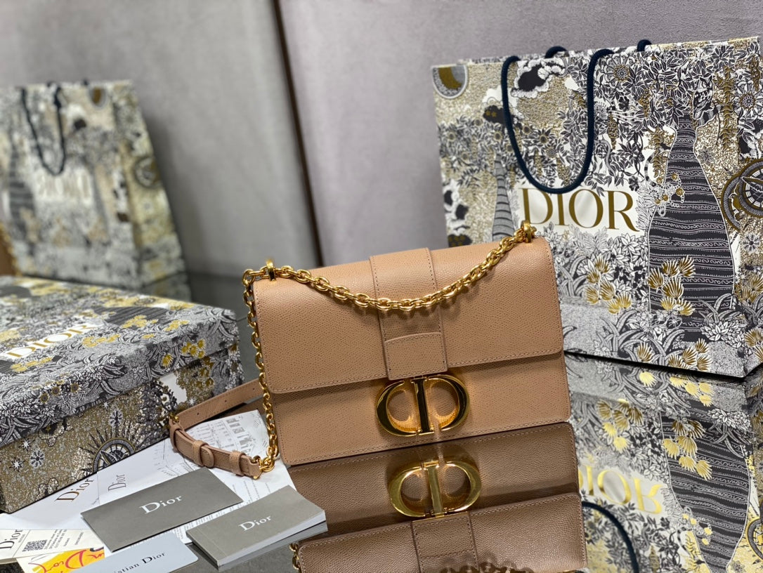 Dior 30 Montaigne