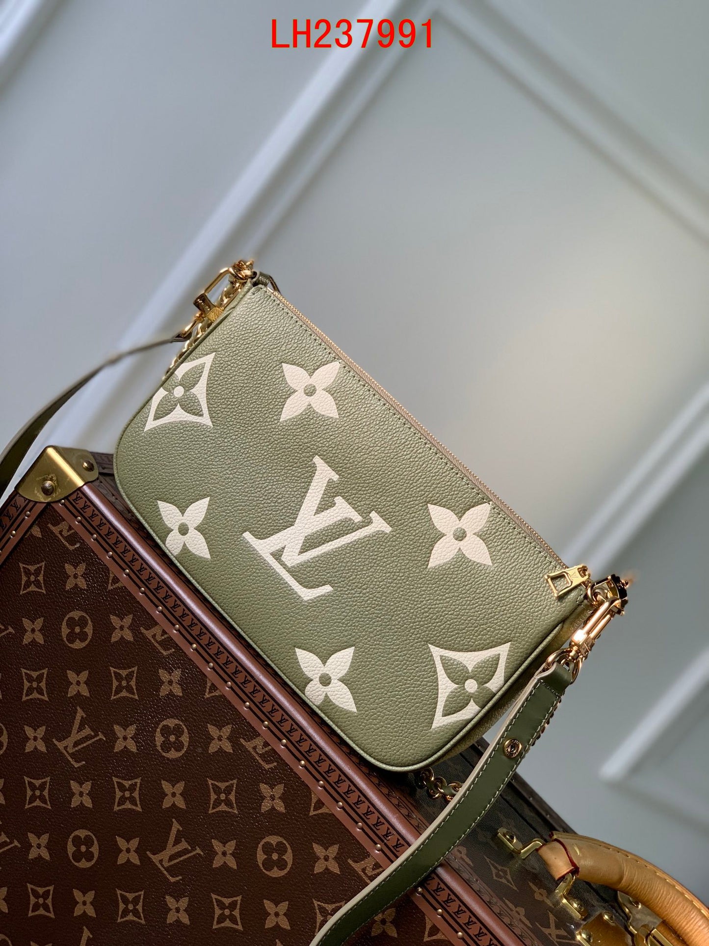 Louis Vuitton Multi Pochette Accessoires