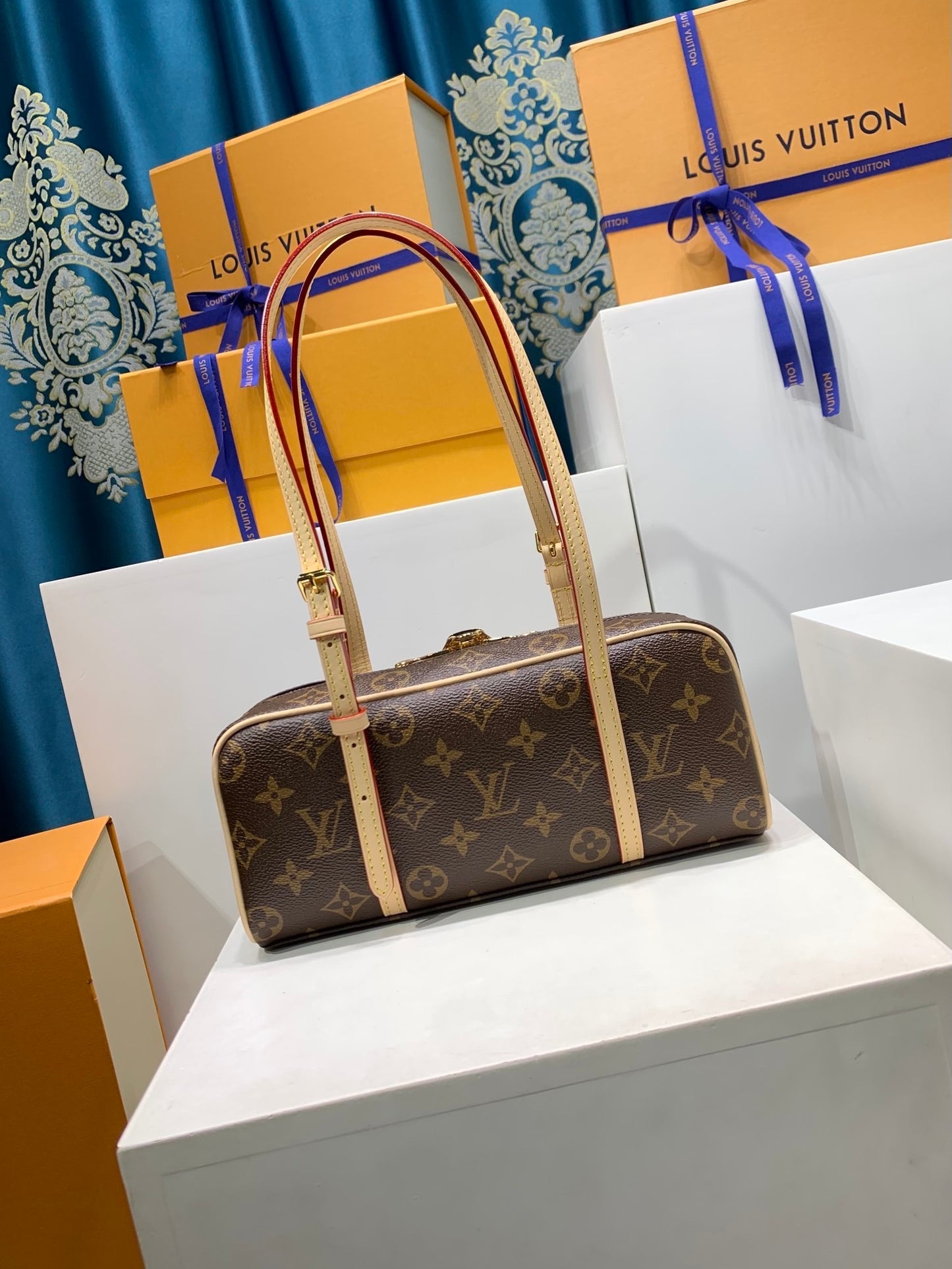 Louis Vuitton Hang on Monogram