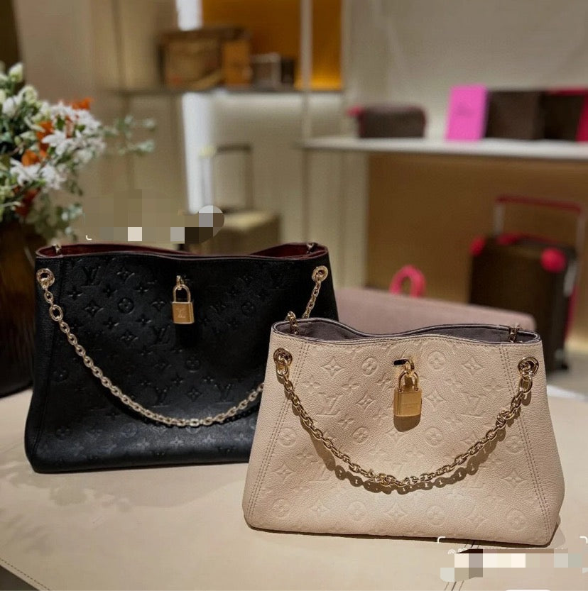 Louis Vuitton Anytime MM bag