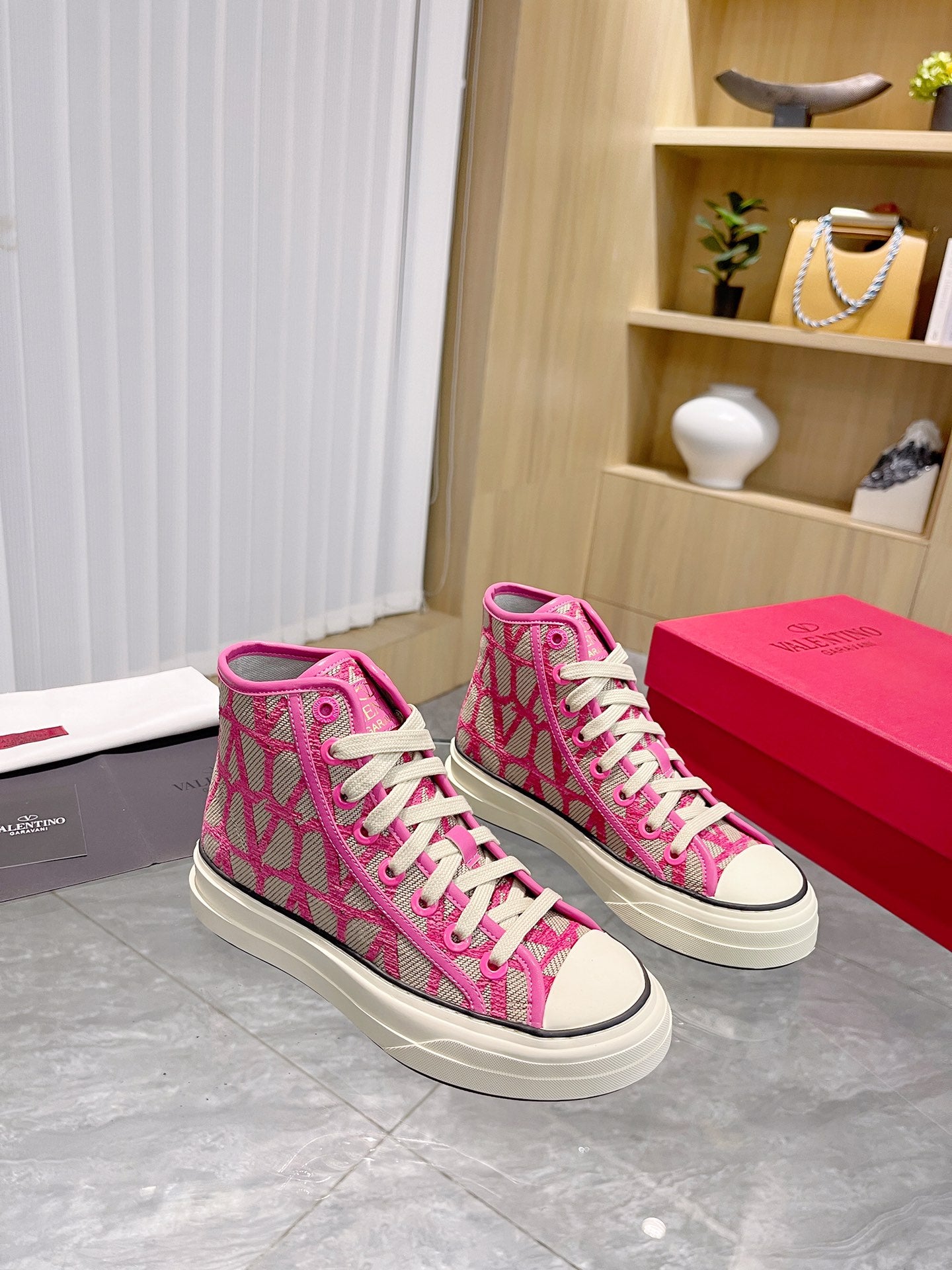 Valentino Sneakers