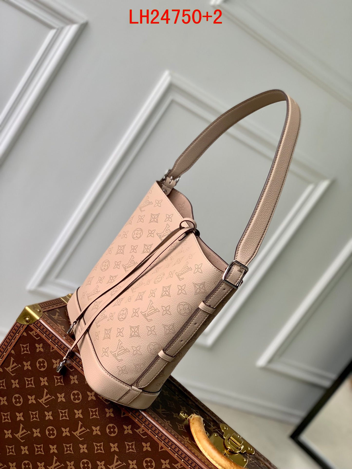 Louis Vuitton Flore Mahina calfskin leather