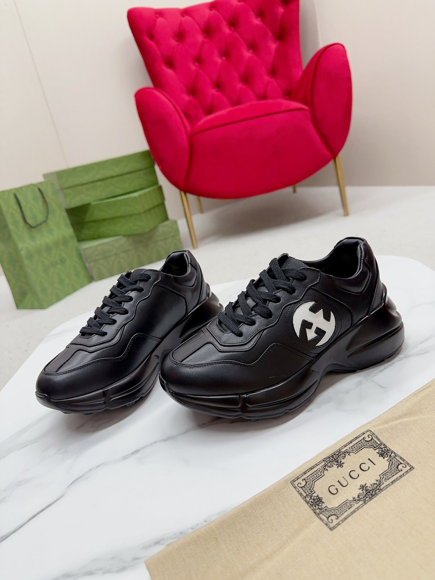 Gucci Sneakers