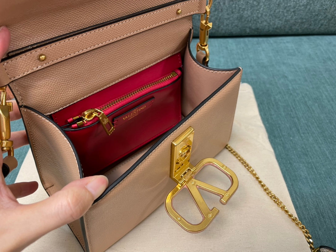 Valentino GARAVANI VSling top handle bag