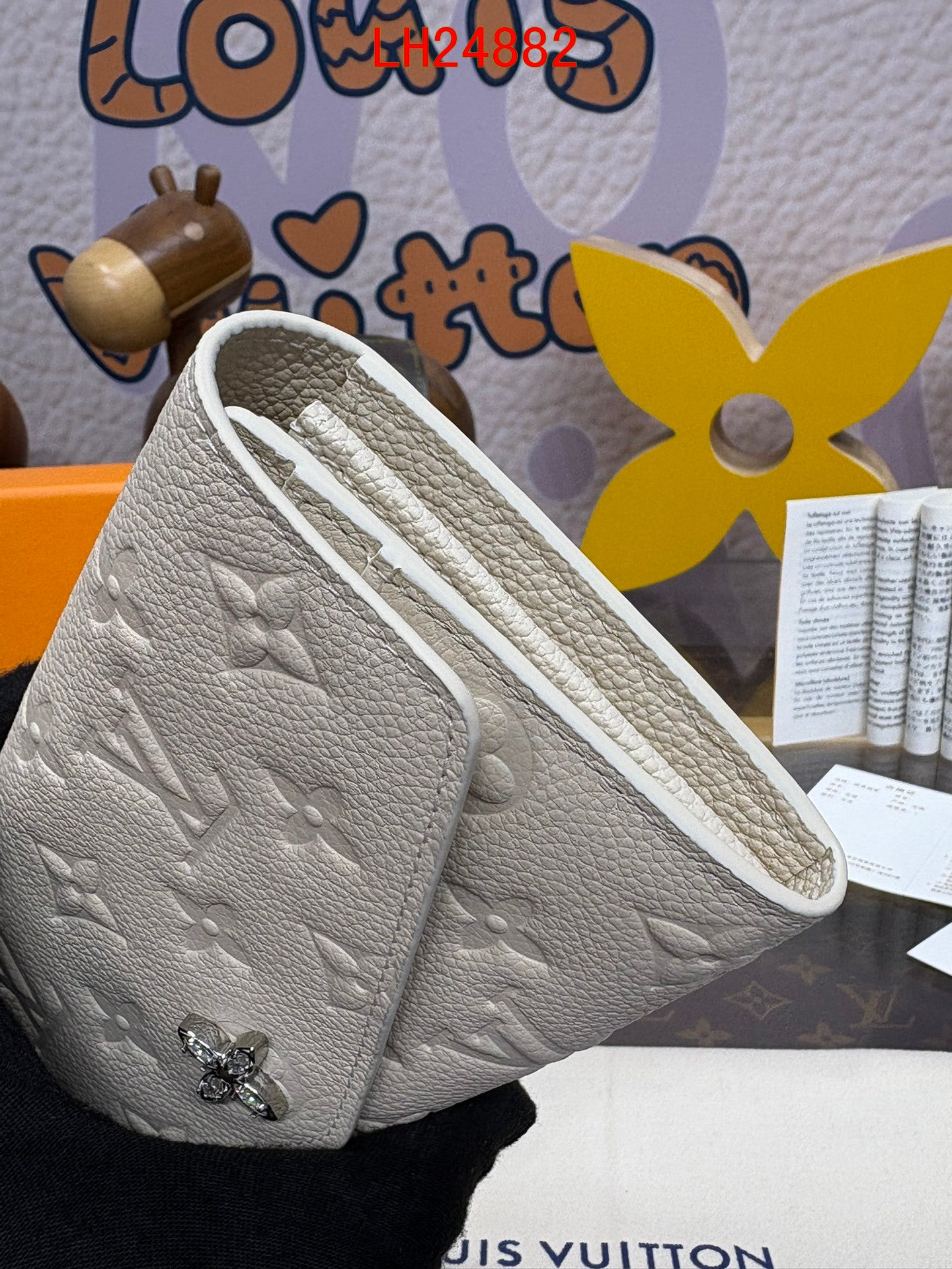 Louis Vuitton Sarah Wallet Ski collection