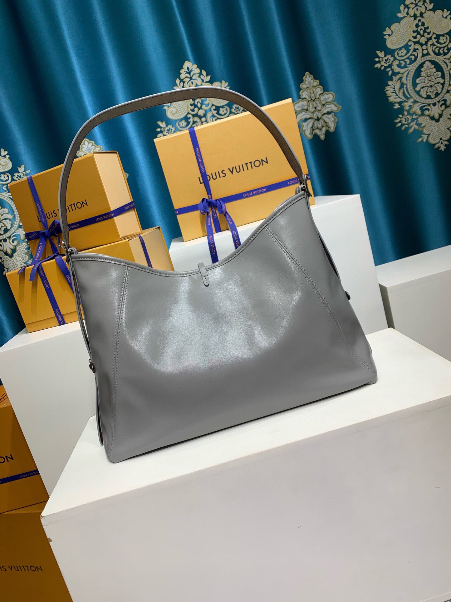 Louis Vuitton CarryAll Dark MM