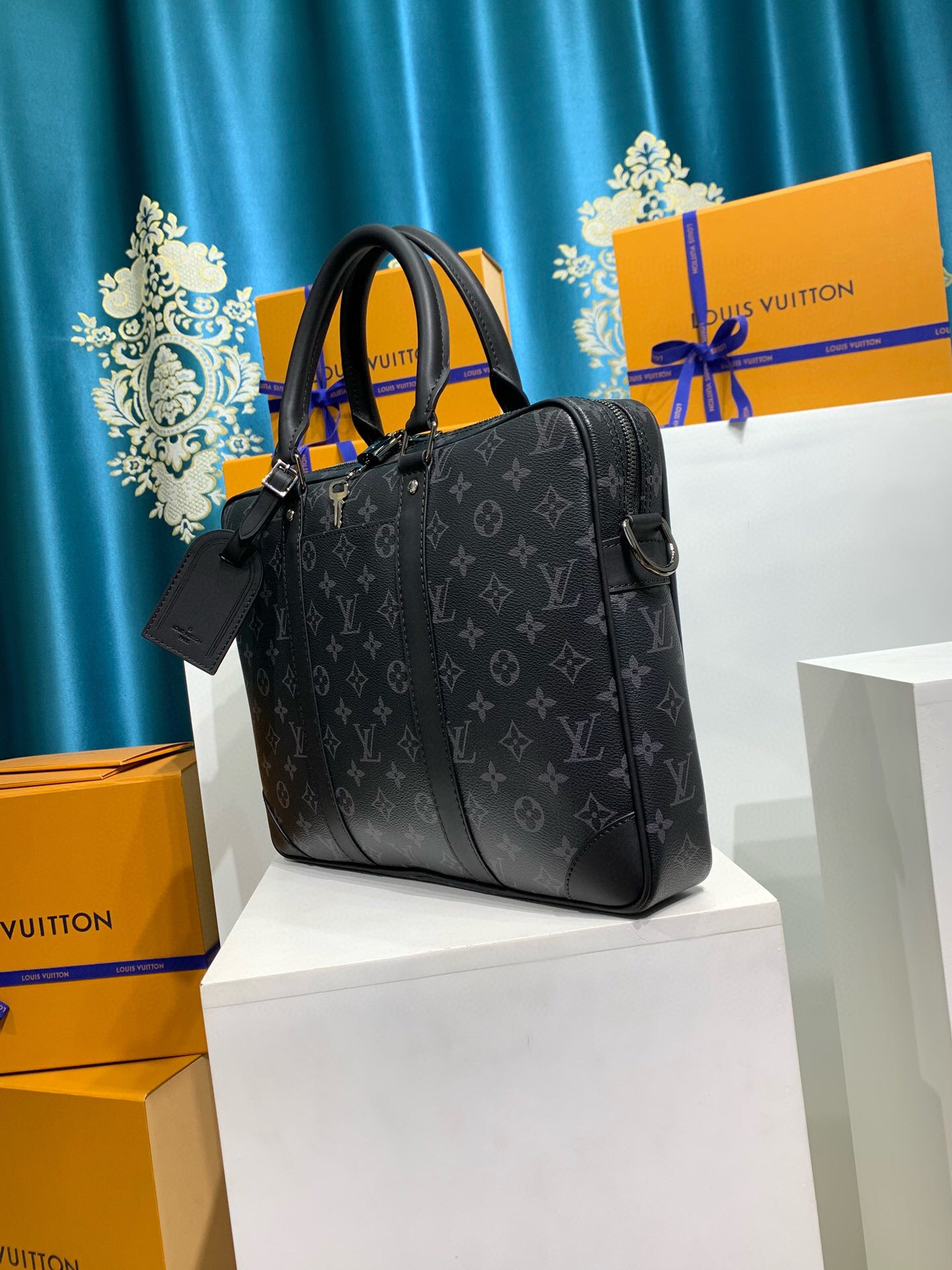 Louis Vuitton PORTE-DOCUMENTS VOYAGE PM