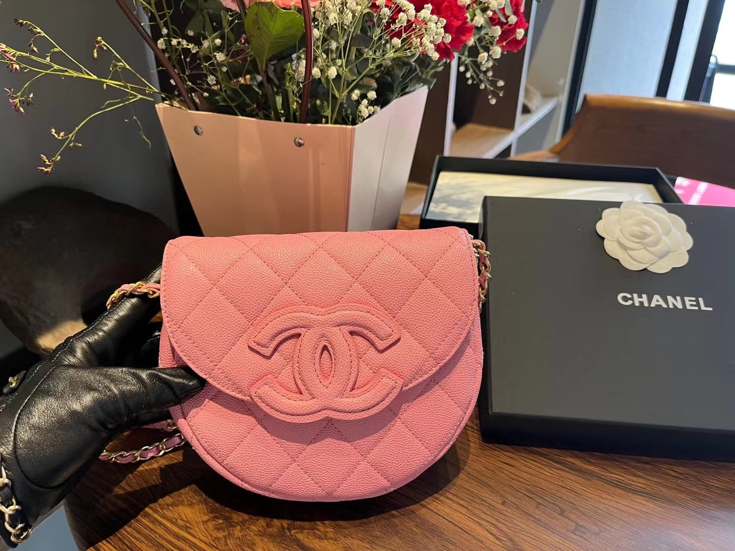 Chanel Chain Crossbody bag