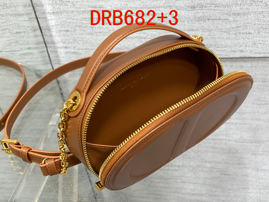 Dior CD SIGNATURE OVAL CAMERA BAG