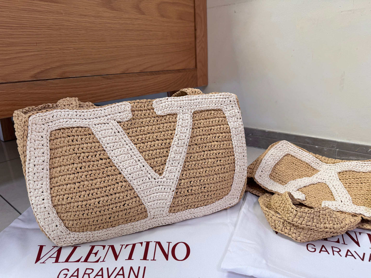 Valentino Garavani Straw Tote Shopper bag
