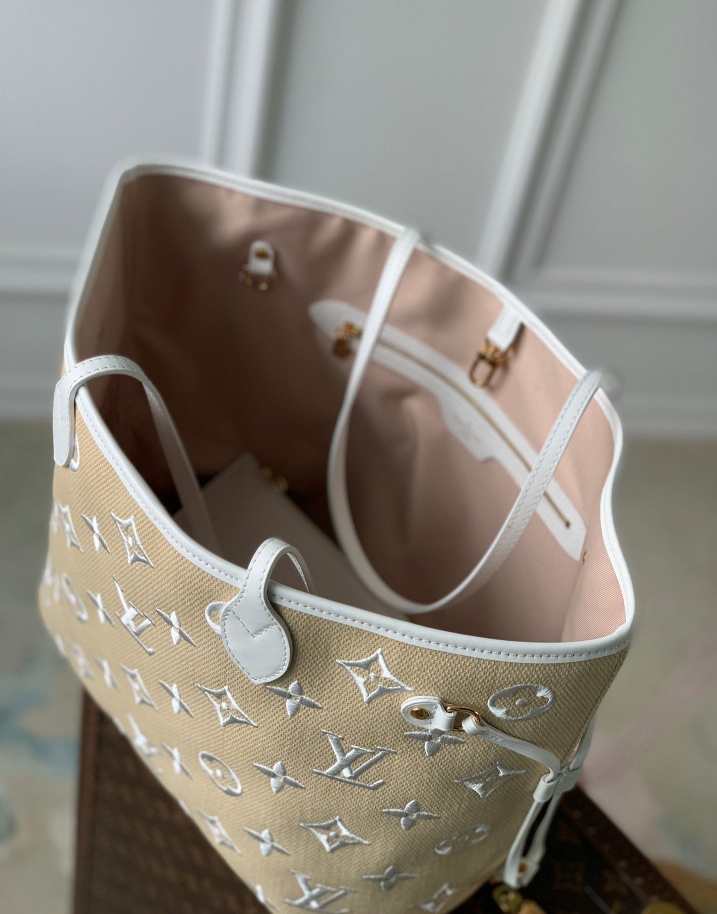 Louis Vuitton Neverfull MM By The Pool