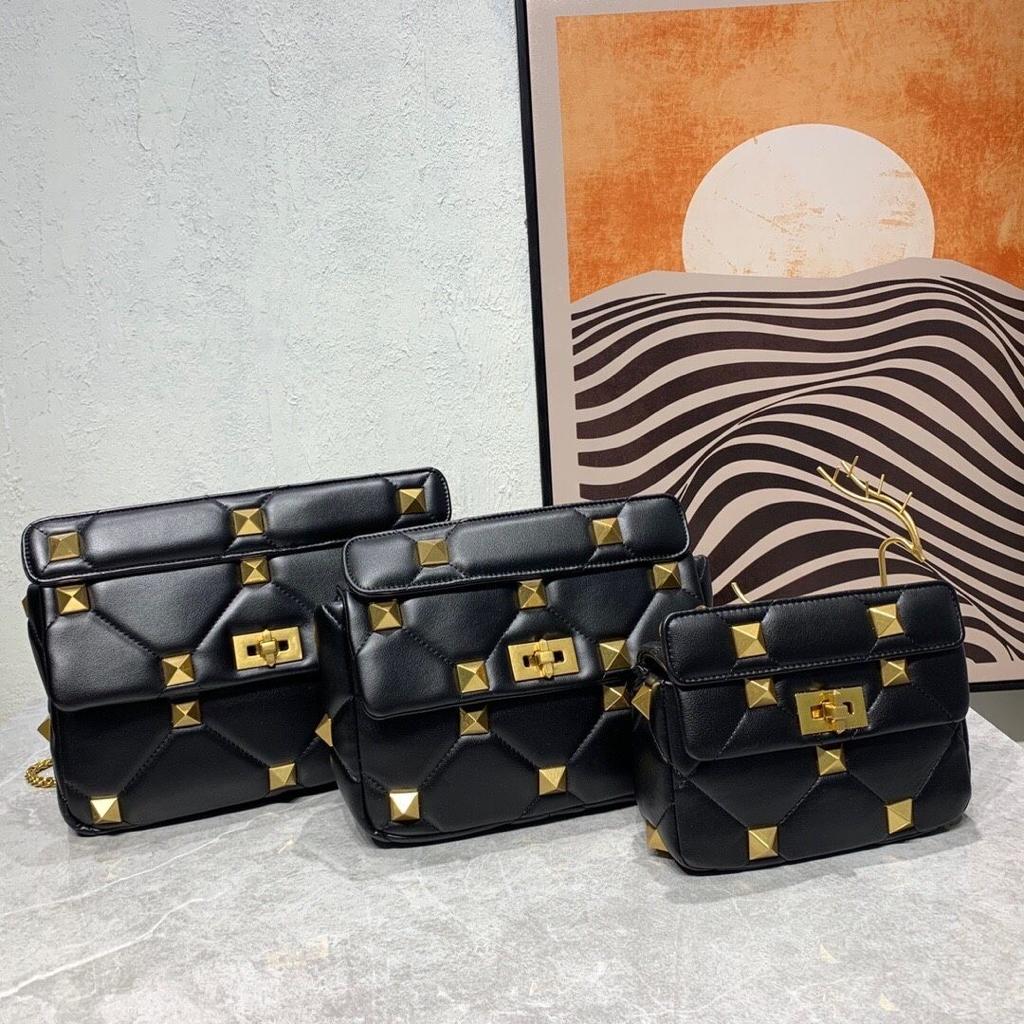 Valentino Garavani Roman Stud with chain