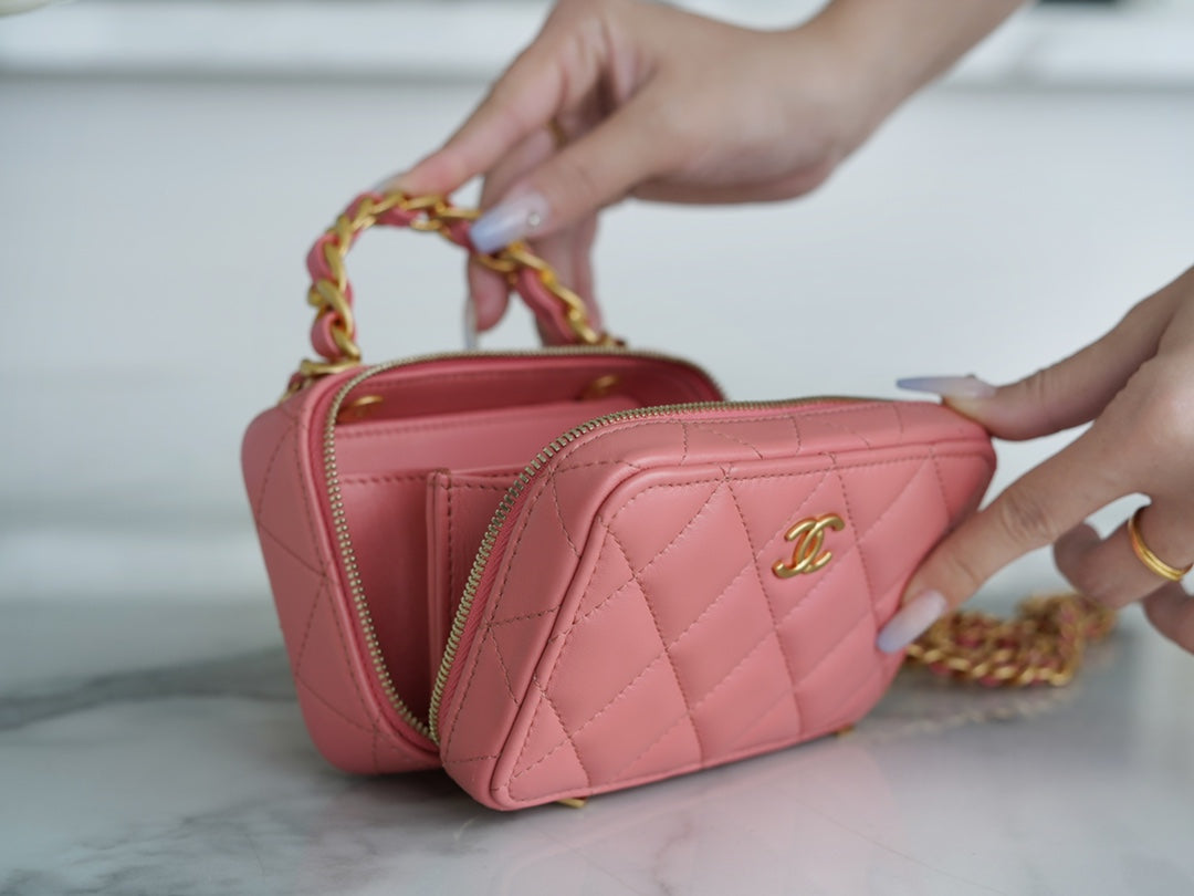 Chanel Top handle Chain bag