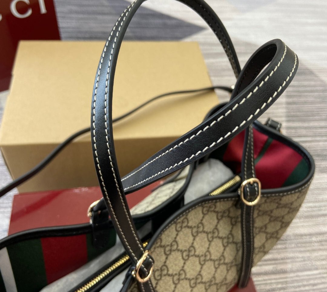 Gucci GG Emblem small tote bag