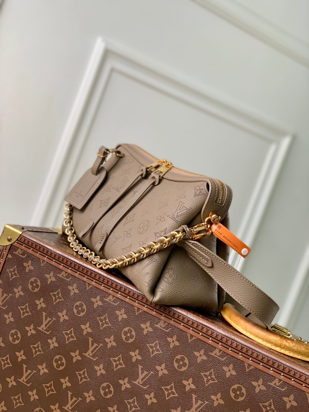 Louis Vuitton Mahina Hand It All