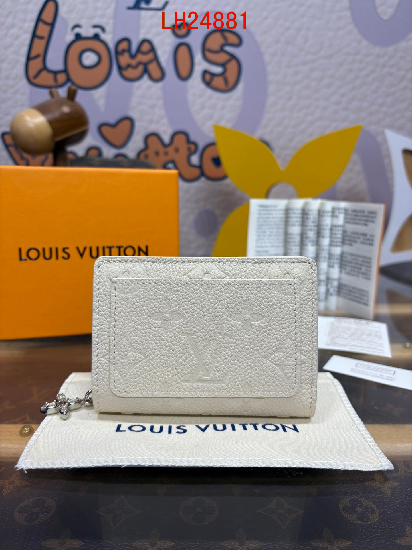 Louis Vuitton Cléa Wallet Ski collection