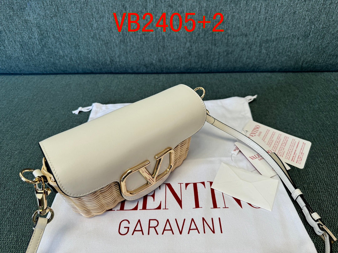 Valentino Garavani straw shoulder bag